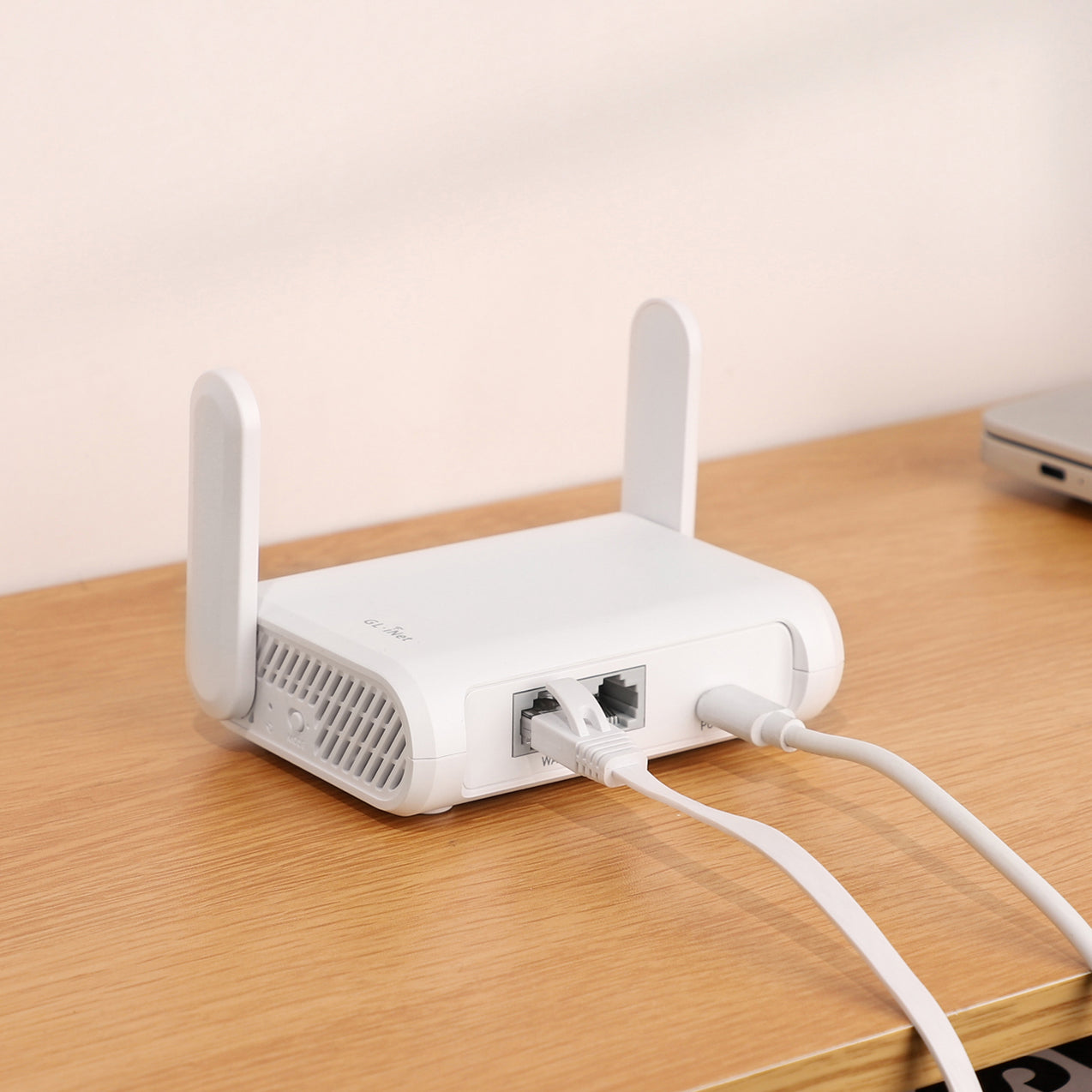 GLS200 Thread Border Router Supports Multiple IoT Protocols —